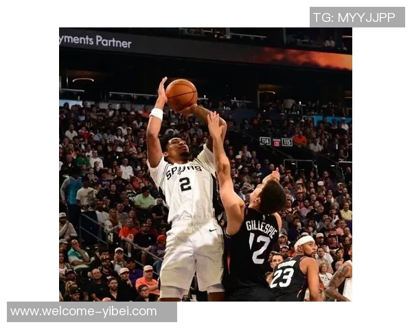 凯尔登约翰逊即将达成马刺生涯400场里程碑成就显赫 凯尔登约翰逊即将达成马刺生涯400场里程碑成就显赫